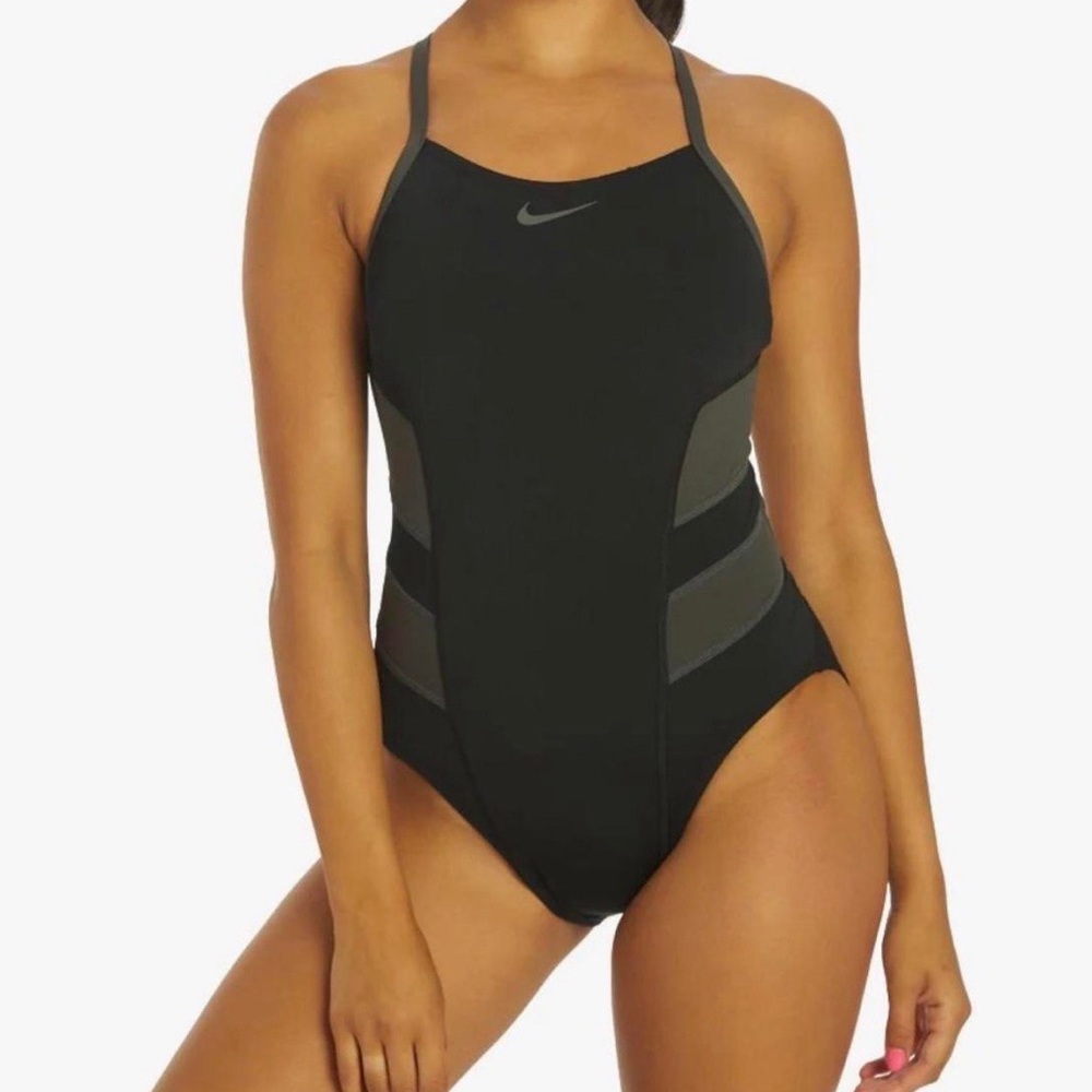 Nike Women's HydraStrong Colorblock Racerback One Piece Swimsuit | Sz: 8/34